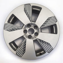 Laden Sie das Bild in den Galerie-Viewer, 1x Alufelge 19 Zoll 8.0" 5x112 34ET Glanz Silber 4KE601025A Audi E Tron FEL2350304179tu