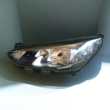 Laden Sie das Bild in den Galerie-Viewer, Frontscheinwerfer Ford Focus Links Scheinwerfer Headlight