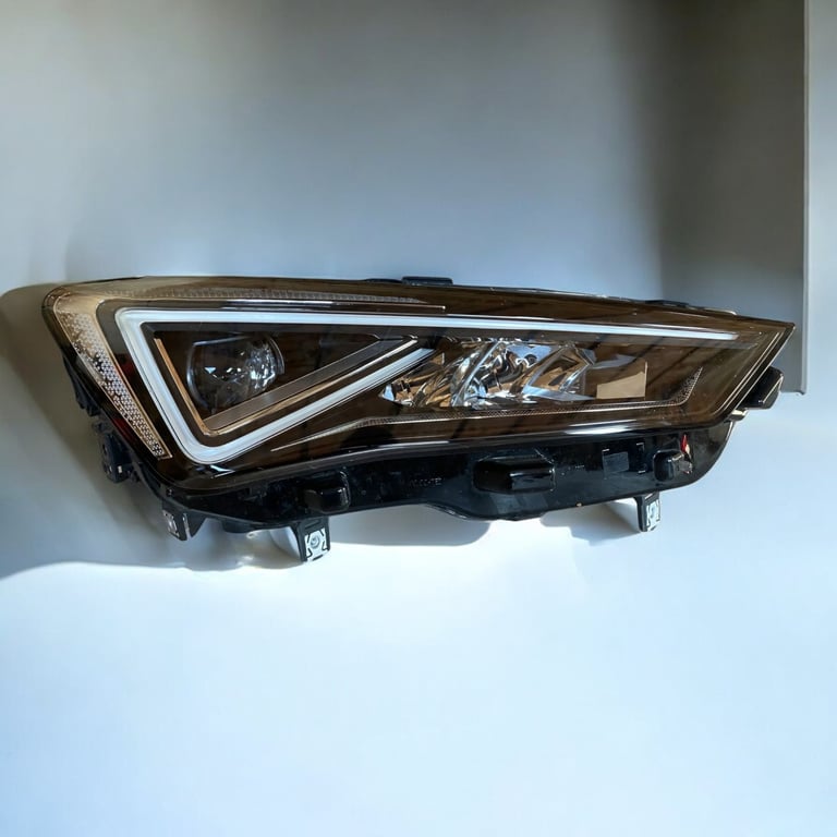 Frontscheinwerfer Seat Tarraco 5FJ941008E Rechts Scheinwerfer Headlight