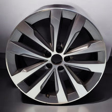 Laden Sie das Bild in den Galerie-Viewer, 1x Alufelge 17 Zoll 7.0" 5x100 43ET Glanz 6P0601025C Mg Ibiza Iv Rim Wheel FEL8113272650na