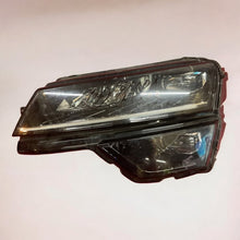 Laden Sie das Bild in den Galerie-Viewer, Frontscheinwerfer Skoda Karoq 57B941015F LED Links Scheinwerfer Headlight SCH3909752999eg