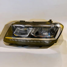 Laden Sie das Bild in den Galerie-Viewer, Frontscheinwerfer VW Tiguan 5NB941035B LED Links Scheinwerfer Headlight