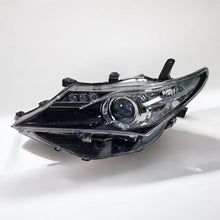 Laden Sie das Bild in den Galerie-Viewer, Frontscheinwerfer Toyota Auris 81150-02E20 LED Links Scheinwerfer Headlight