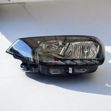 Load image into Gallery viewer, Frontscheinwerfer VW Sportsvan 517941005D Links Scheinwerfer Headlight