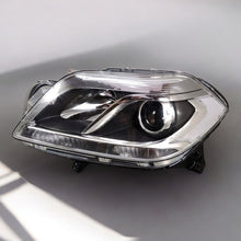 Load image into Gallery viewer, Frontscheinwerfer Mercedes-Benz X166 W166 Links Scheinwerfer Headlight