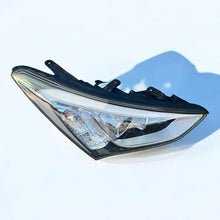 Laden Sie das Bild in den Galerie-Viewer, Frontscheinwerfer Hyundai Santa Fe Xenon Rechts Scheinwerfer Headlight