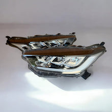 Load image into Gallery viewer, Frontscheinwerfer Toyota Yaris Ein Satz Scheinwerfer Headlight SCH4659101856ij