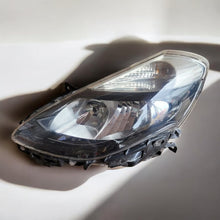 Laden Sie das Bild in den Galerie-Viewer, Frontscheinwerfer Renault Clio III 8200892497 Links Scheinwerfer Headlight