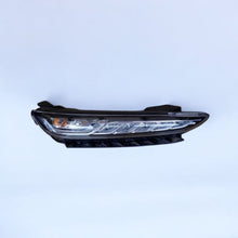 Load image into Gallery viewer, Frontscheinwerfer Hyundai Kona Rechts Scheinwerfer Headlight SCH4040917178dm