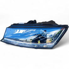 Laden Sie das Bild in den Galerie-Viewer, Frontscheinwerfer Skoda Fabia III 6V1941015E LED Ein Stück (Rechts oder Links)