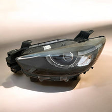 Laden Sie das Bild in den Galerie-Viewer, Frontscheinwerfer Mazda Cx5 KA1L51040C Links Scheinwerfer Headlight