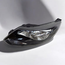 Laden Sie das Bild in den Galerie-Viewer, Frontscheinwerfer Ford Focus Links Scheinwerfer Headlight SCH2203077479tc
