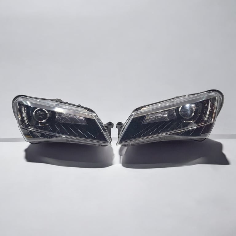 Frontscheinwerfer Skoda Superb III 3V1941015A 3V1941016A Xenon Rechts oder Links