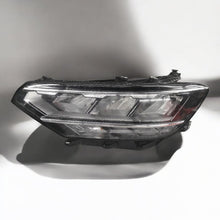 Laden Sie das Bild in den Galerie-Viewer, Frontscheinwerfer VW Passat B8 3G1941035P 90172734 Full LED Links Headlight