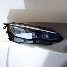 Load image into Gallery viewer, Frontscheinwerfer VW Golf VIII 5H1941006 Rechts Scheinwerfer Headlight SCH3687601327at