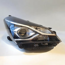 Laden Sie das Bild in den Galerie-Viewer, Frontscheinwerfer Toyota Yaris LED Rechts Scheinwerfer Headlight