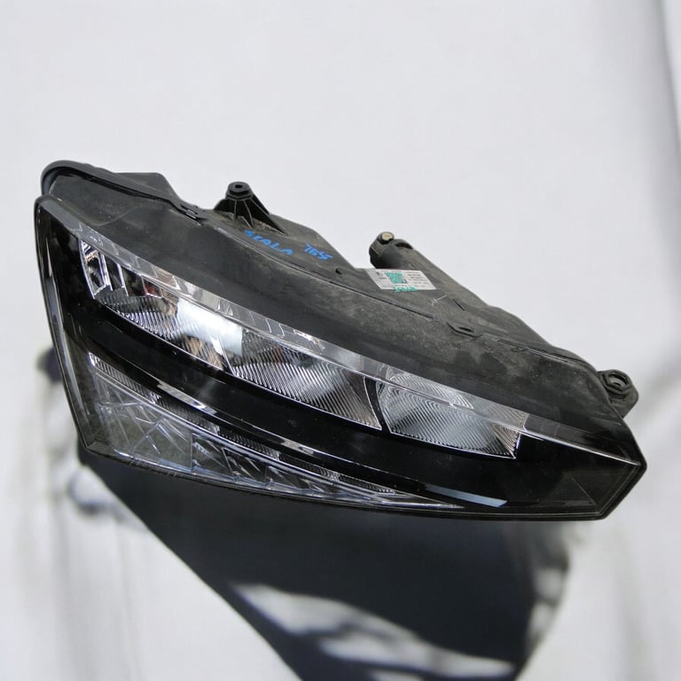 Frontscheinwerfer Skoda Scala 657941016 657941016657941016 LED Rechts oder Links SCH6227498946ua