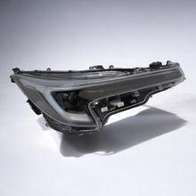 Load image into Gallery viewer, Frontscheinwerfer Toyota Corolla 81110-02X20 Rechts Scheinwerfer Headlight SCH4870185277yv