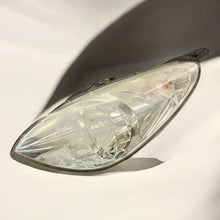 Load image into Gallery viewer, Frontscheinwerfer Hyundai I20 92101-4P000 Links Scheinwerfer Headlight