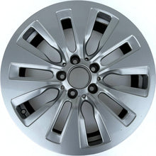 Laden Sie das Bild in den Galerie-Viewer, 1x Alufelge 17 Zoll 6.5&quot; 5x112 34 5ET A2064010100 Mercedes-Benz W206 Rim Wheel