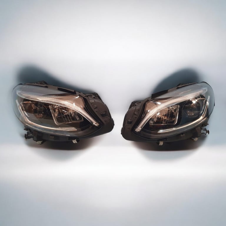 Frontscheinwerfer Mercedes-Benz W246 A2469063401 LED Rechts oder Links