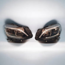 Laden Sie das Bild in den Galerie-Viewer, Frontscheinwerfer Mercedes-Benz W246 A2469063401 LED Rechts oder Links