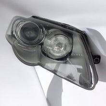 Laden Sie das Bild in den Galerie-Viewer, Frontscheinwerfer VW Passat 3C0941752K Xenon Rechts Scheinwerfer Headlight