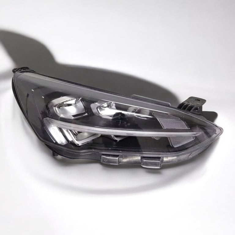 Frontscheinwerfer Ford Focus Rechts Scheinwerfer Headlight