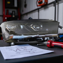 Laden Sie das Bild in den Galerie-Viewer, Frontscheinwerfer Skoda Enyaq 5LB941016B Rechts Scheinwerfer Headlight