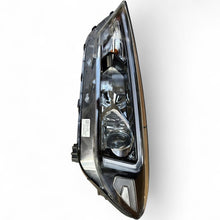 Laden Sie das Bild in den Galerie-Viewer, Frontscheinwerfer Hyundai Tucson D7921-11A10- Links Scheinwerfer Headlight SCH9794436610vg