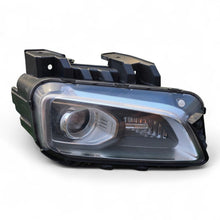 Load image into Gallery viewer, Frontscheinwerfer Hyundai Kona 92102-J9100 LED Rechts Scheinwerfer Headlight SCH3878068948mv