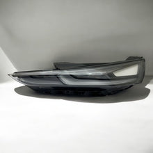 Laden Sie das Bild in den Galerie-Viewer, Frontscheinwerfer Hyundai Santa IV Fe Links Scheinwerfer Headlight SCH1878212635lo