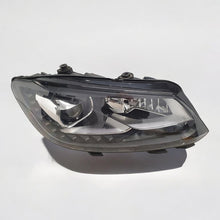 Laden Sie das Bild in den Galerie-Viewer, Frontscheinwerfer VW Touran 1t1 1T1941752E Xenon Rechts Scheinwerfer Headlight