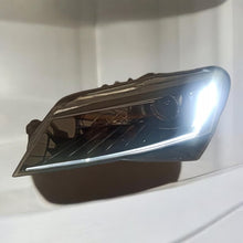 Laden Sie das Bild in den Galerie-Viewer, Frontscheinwerfer Skoda Superb III 3V1941015B LED Links Scheinwerfer Headlight