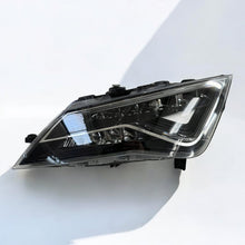 Load image into Gallery viewer, Frontscheinwerfer Seat Leon 5F1941007G Links Scheinwerfer Headlight