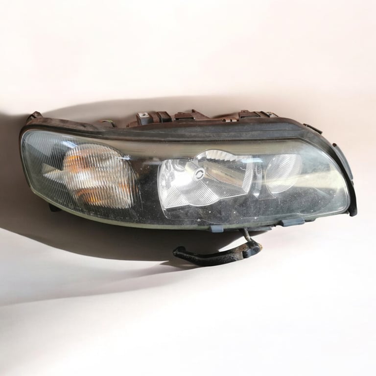 Frontscheinwerfer Volvo Xc70 89008798 30655906 Xenon Rechts Headlight