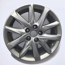 Load image into Gallery viewer, 1x Alufelge 17 Zoll 7.0&quot; 5x114.3 45ET Glanz Grau KB8MV3810 MAD-AR81 Mazda Cx30