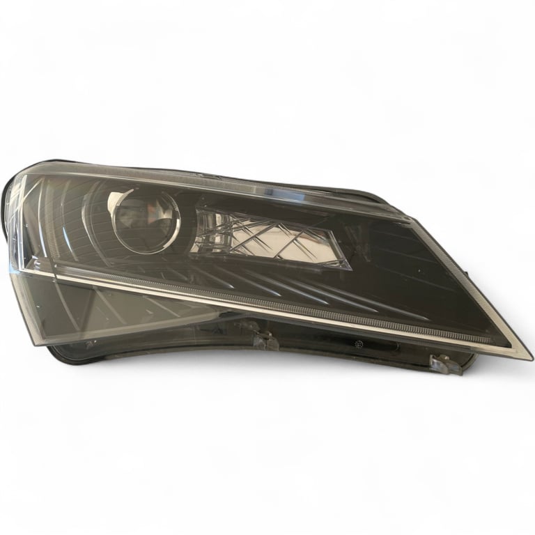 Frontscheinwerfer Skoda Superb III 3V1941018B 1ZS011939 LED Rechts Headlight
