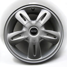 Laden Sie das Bild in den Galerie-Viewer, 1x Alufelge 15 Zoll 5.5&quot; 4x100 6763295 Mini Rim Wheel