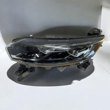 Laden Sie das Bild in den Galerie-Viewer, Frontscheinwerfer Renault Espace V 260608372 Links Scheinwerfer Headlight SCH8851052714ch