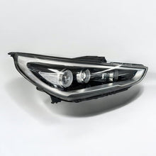 Load image into Gallery viewer, Frontscheinwerfer Hyundai I30 94921-21060 Rechts Scheinwerfer Headlight SCH8270327942go