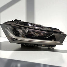 Laden Sie das Bild in den Galerie-Viewer, Frontscheinwerfer Skoda Superb 3P1941016 LED Rechts Scheinwerfer Headlight SCH1662939651os