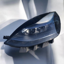 Laden Sie das Bild in den Galerie-Viewer, Frontscheinwerfer Tesla Model Y 1514953-00-C LED Rechts Scheinwerfer Headlight