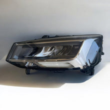 Laden Sie das Bild in den Galerie-Viewer, Frontscheinwerfer Audi Q2 81A941011A L277996 LED Links Scheinwerfer Headlight