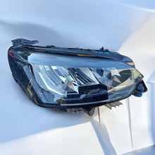 Laden Sie das Bild in den Galerie-Viewer, Frontscheinwerfer Peugeot II 208 9833036180 Rechts Scheinwerfer Headlight SCH5504682954yy