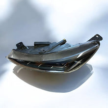 Laden Sie das Bild in den Galerie-Viewer, Frontscheinwerfer Ford Focus IV NX7B-13E015-CD Full LED Links Headlight SCH3832385963vh