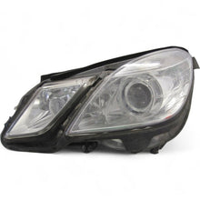 Laden Sie das Bild in den Galerie-Viewer, Frontscheinwerfer Mercedes-Benz W212 A2128201959KZ Ein Stück (Rechts oder Links) SCH8574176205dr