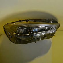 Laden Sie das Bild in den Galerie-Viewer, Frontscheinwerfer Mercedes-Benz Cla A1189061401 LED Rechts Headlight