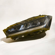 Laden Sie das Bild in den Galerie-Viewer, Frontscheinwerfer Skoda Superb 3P1941015 LED Links Scheinwerfer Headlight SCH5480376455bj