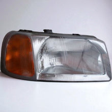 Laden Sie das Bild in den Galerie-Viewer, Frontscheinwerfer Land Rover Freelander Rechts Scheinwerfer Headlight SCH9137340423rl